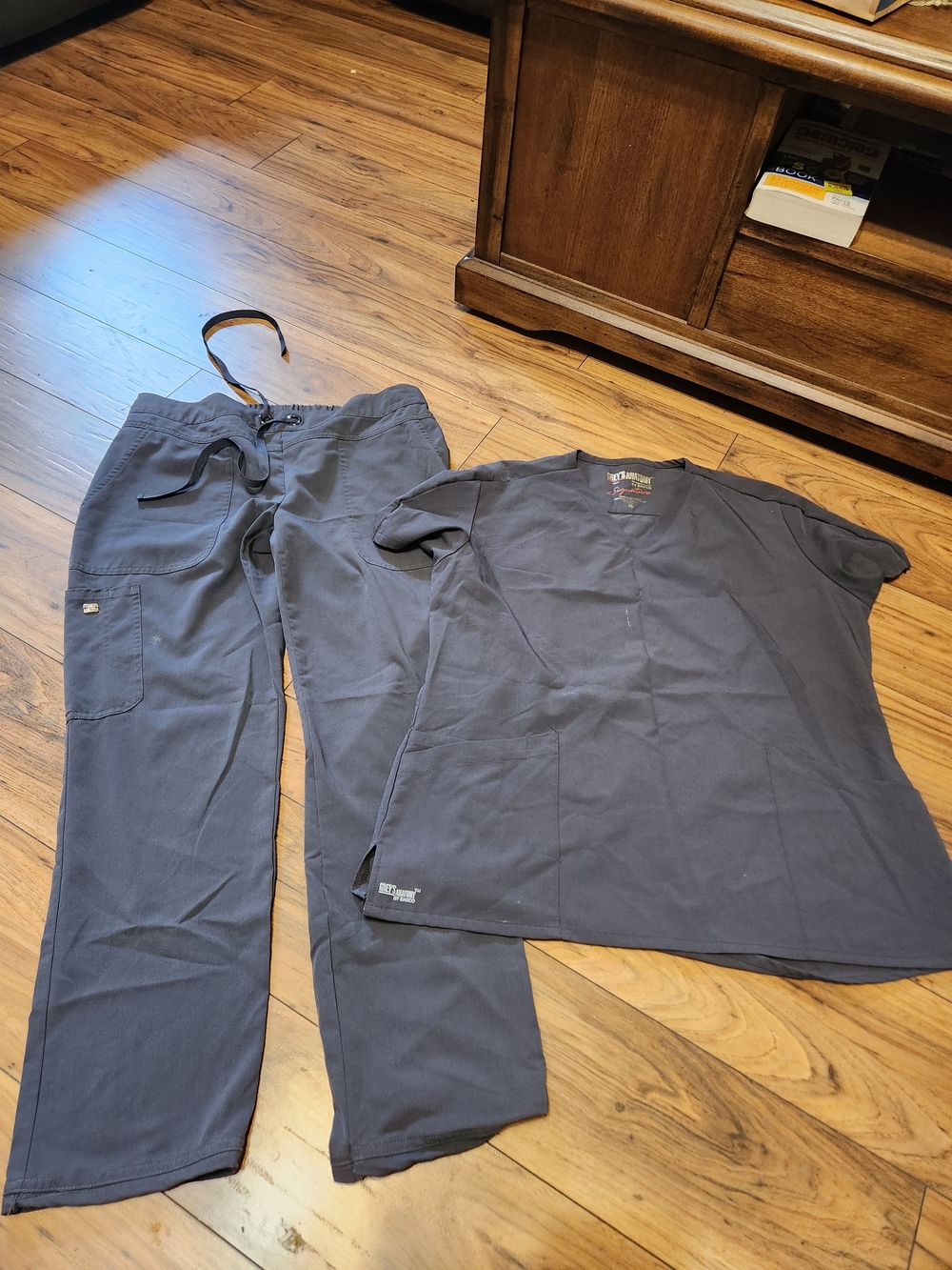 Greys Anatomy Medical Scrub Top & Pants Set